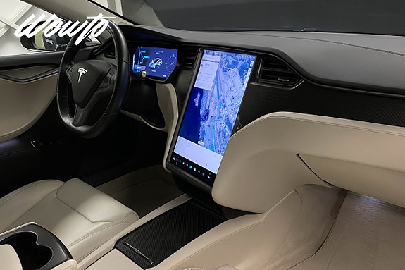 Tesla Model S 14 of 23