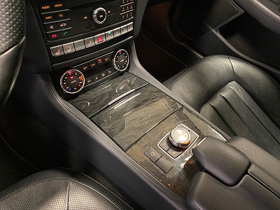 Mercedes-Benz CLS400 14 of 19