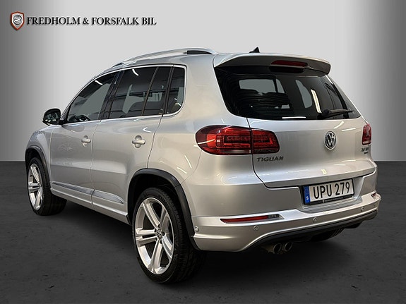 Volkswagen Tiguan 3 of 29