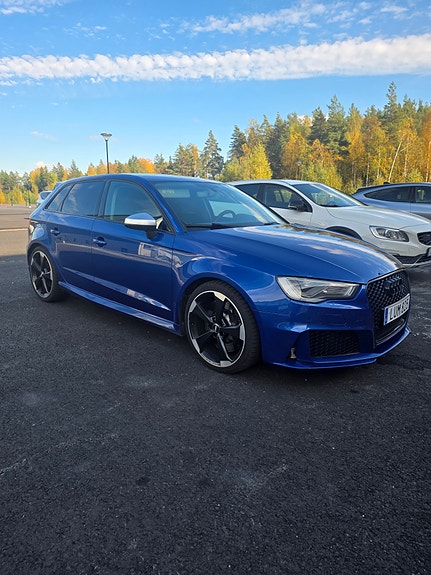 Audi RS3 3 of 5