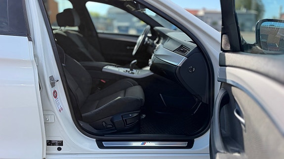 BMW 520d 14 of 25