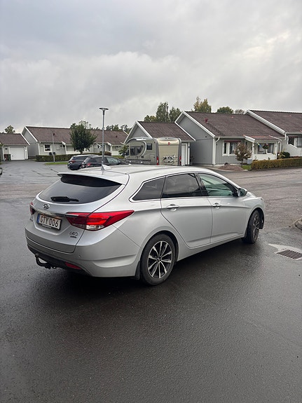 Hyundai i40 2 of 9