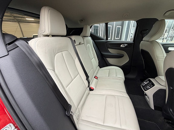 Volvo XC40 20 of 30