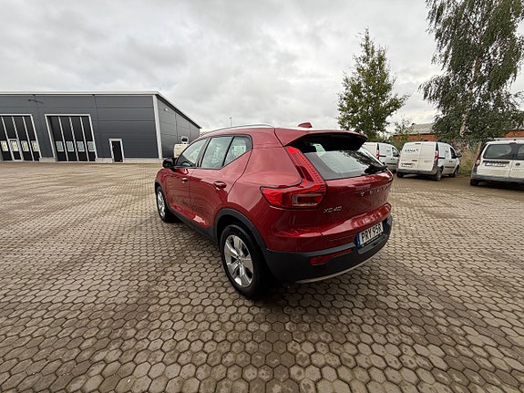 Volvo XC40 6 of 30