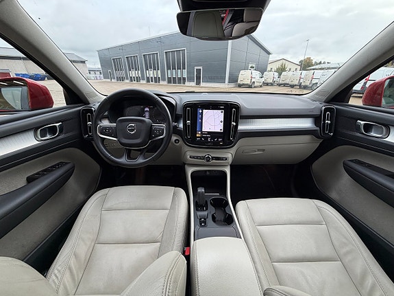 Volvo XC40 24 of 30