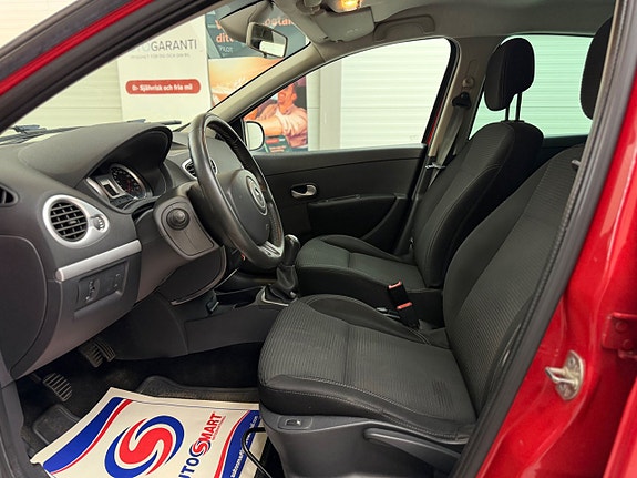 Renault Clio 9 of 21