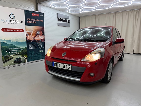 Renault Clio 21 of 21