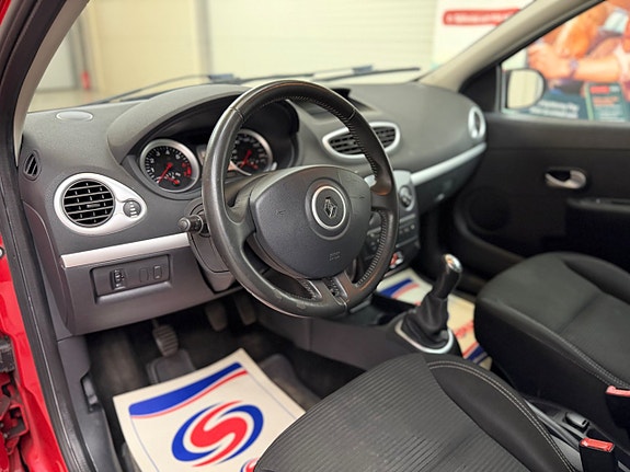 Renault Clio 7 of 21