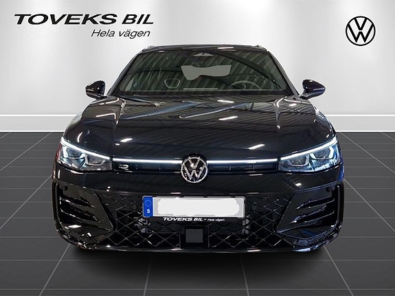 Volkswagen Passat 5 of 15