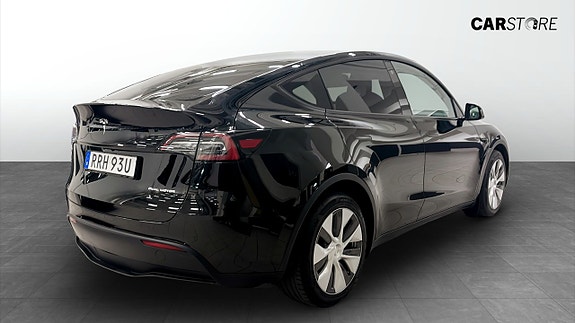 Tesla Model Y 2 of 13