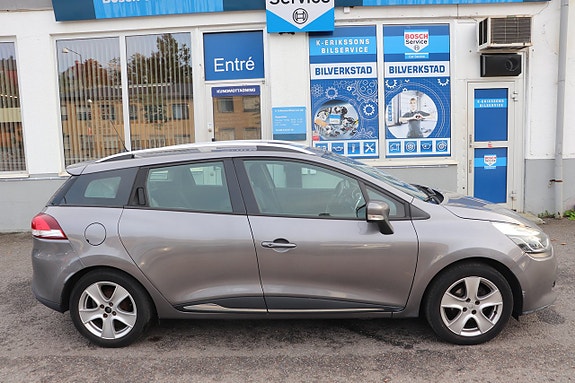 Renault Clio 2 of 9
