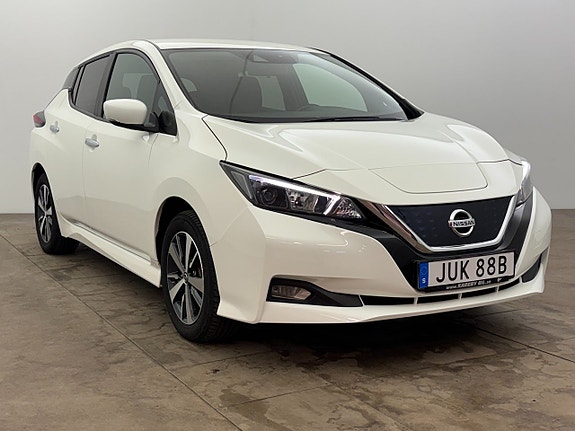 Nissan Leaf 8 of 24