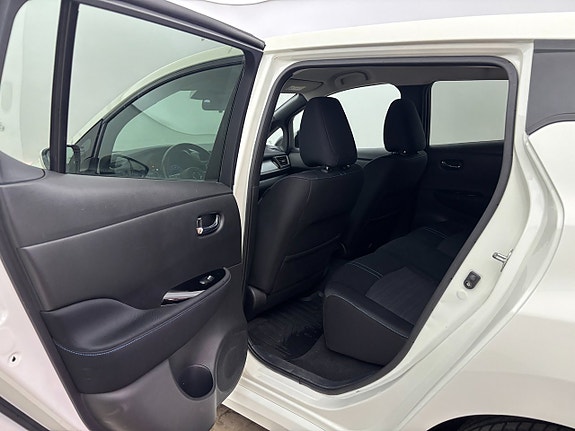 Nissan Leaf 14 of 24