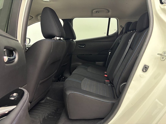 Nissan Leaf 15 of 24