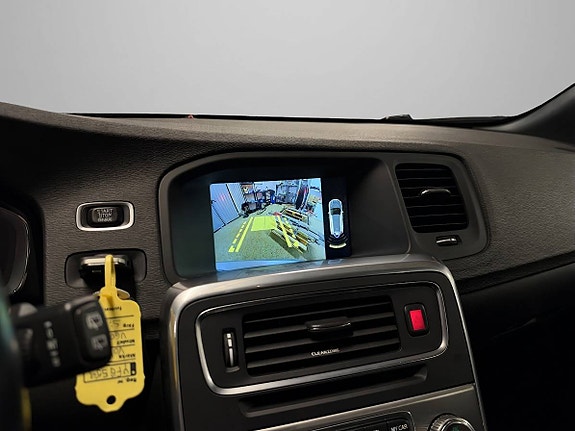 Volvo V60 Cross Country 15 of 21