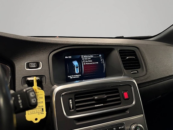 Volvo V60 Cross Country 16 of 21