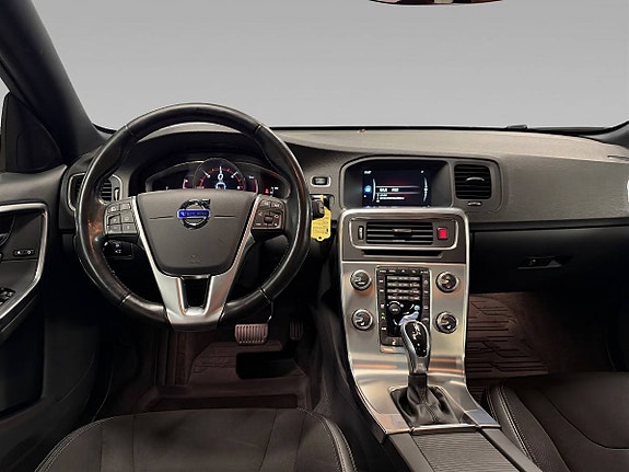 Volvo V60 Cross Country 21 of 21
