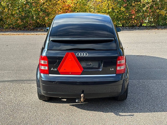 Audi A2 2 of 12