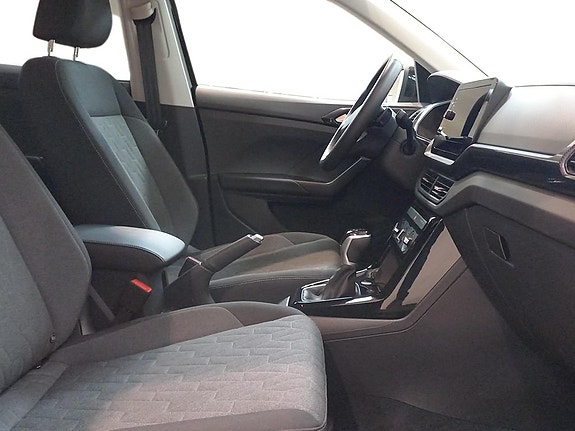 Volkswagen T-Cross 9 of 12