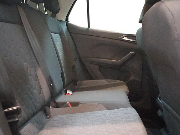 Volkswagen T-Cross 10 of 12
