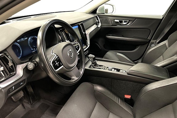 Volvo V60 Cross Country 5 of 16