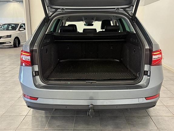 Skoda Superb 4 of 19