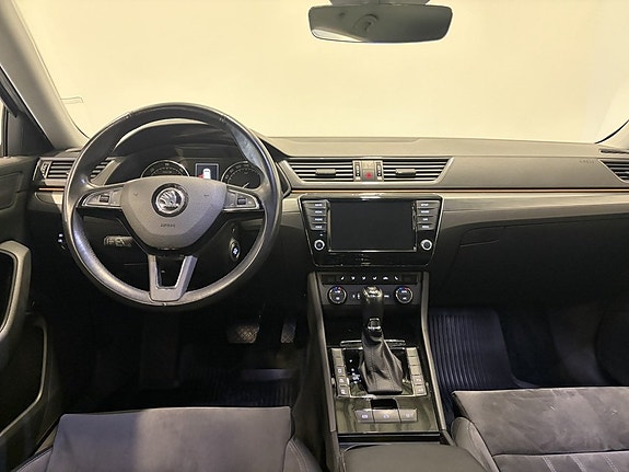 Skoda Superb 13 of 19