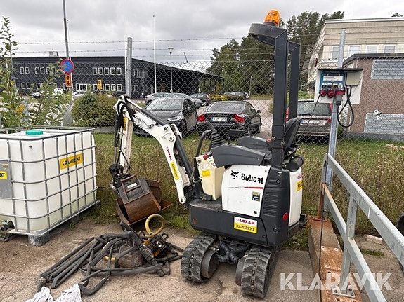 Grävmaskin Bobcat E10 med redskap 2 of 6
