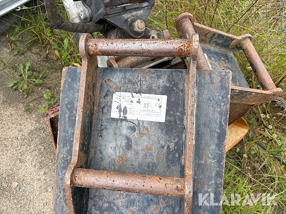 Grävmaskin Bobcat E10 med redskap 5 of 6
