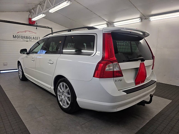 Volvo V70 D2 Man *Fas2 2012 Takvinge* Atraktor 2 of 12