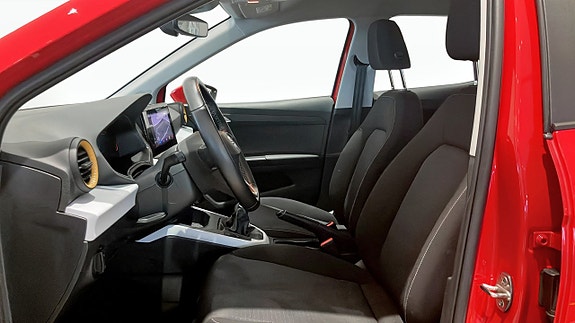 Seat Arona 8 of 12