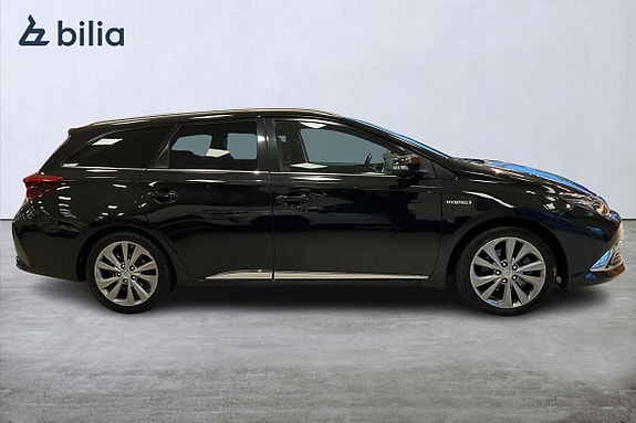 Toyota Auris 18 of 23