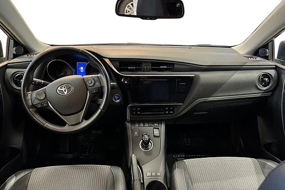 Toyota Auris 10 of 23