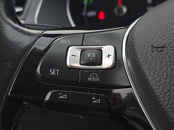 Volkswagen Passat 21 of 22