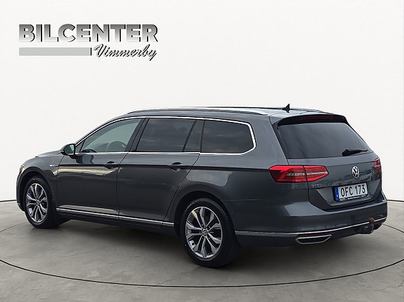 Volkswagen Passat 4 of 22