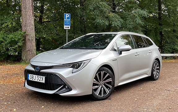 Toyota Corolla 5 of 15