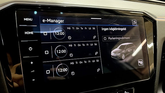 Volkswagen Passat 27 of 30