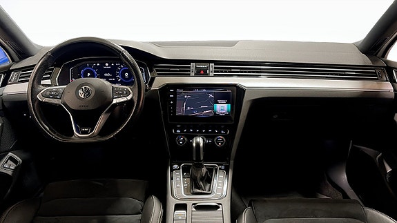 Volkswagen Passat 11 of 30