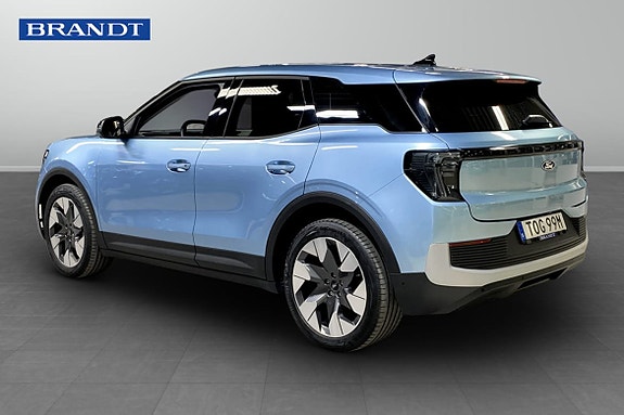 Ford Explorer 2 of 9