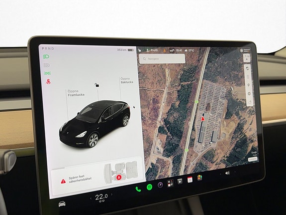 Tesla Model Y 18 of 30