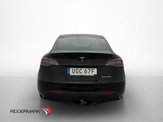 Tesla Model Y 8 of 30