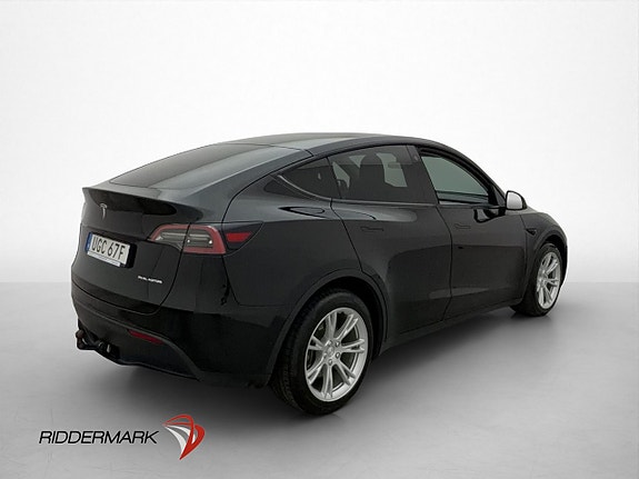 Tesla Model Y 9 of 30