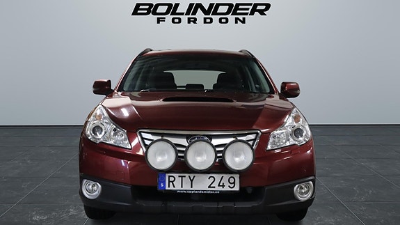 Subaru Outback 2 of 25