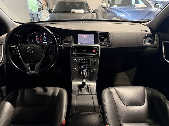 Volvo S60 Cross Country 15 of 30