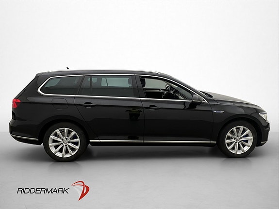 Volkswagen Passat 9 of 30
