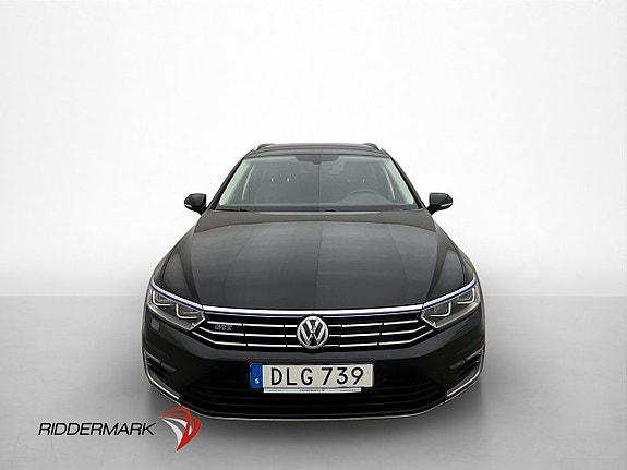 Volkswagen Passat 2 of 30