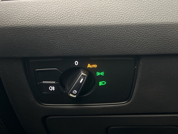 Volkswagen Passat 15 of 30