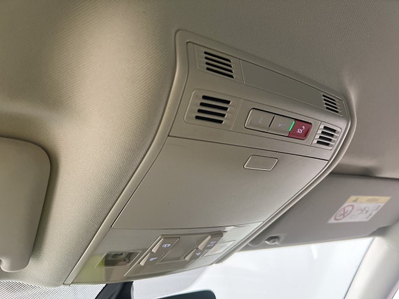 Volkswagen Passat 19 of 30