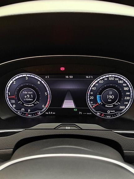 Volkswagen Passat 8 of 15