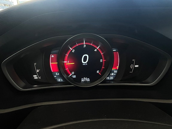 Volvo V40 17 of 30